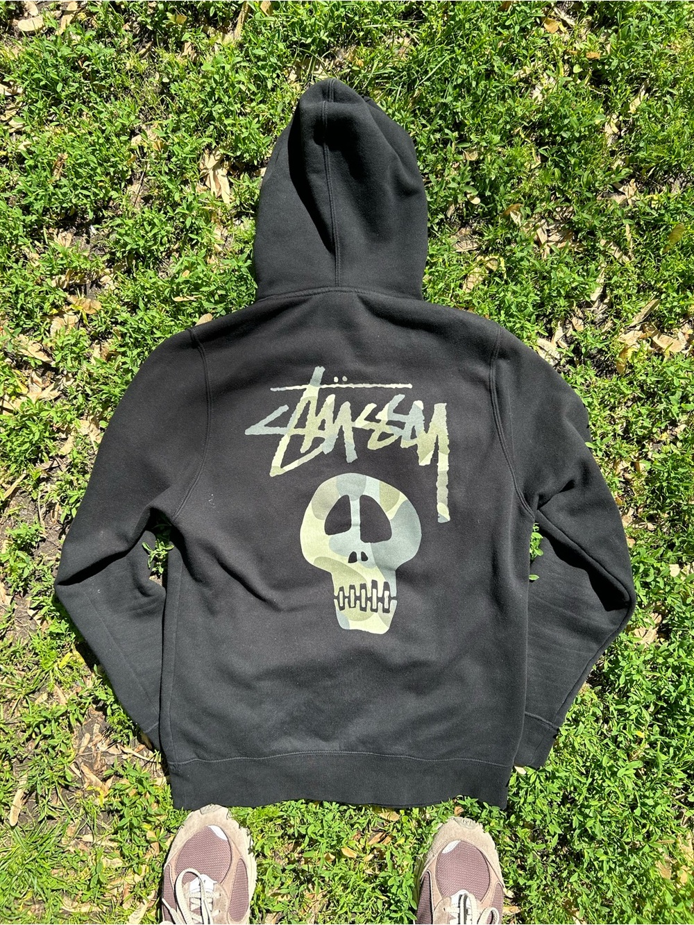 Stüssy Black Hoodie with Camo Skull Graphic